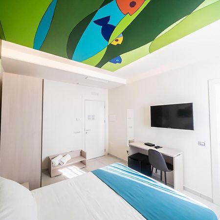 Happyrooms Баколі Екстер'єр фото