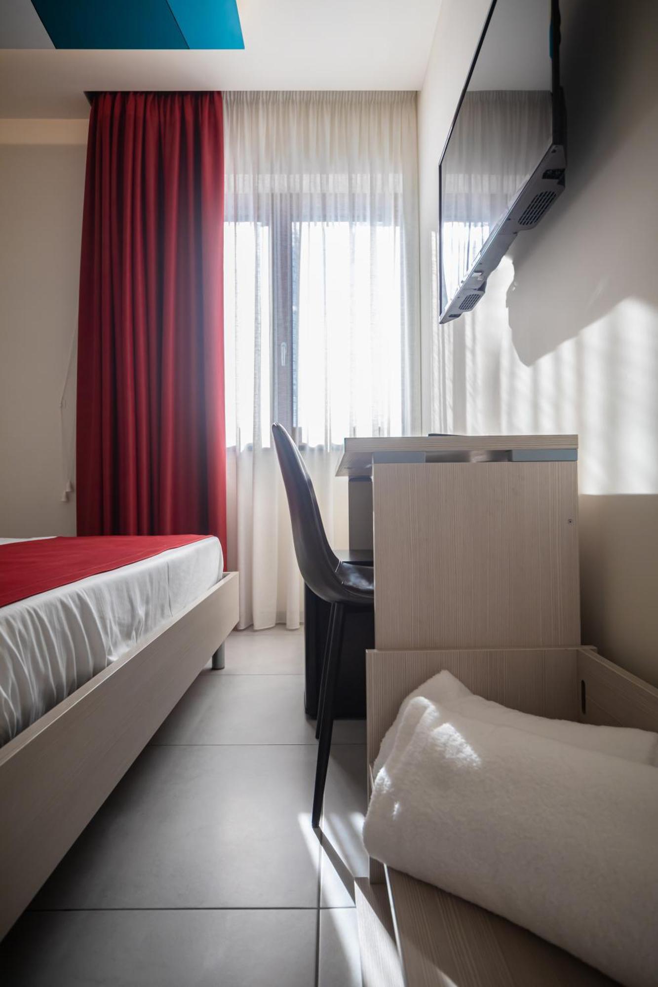 Happyrooms Баколі Екстер'єр фото